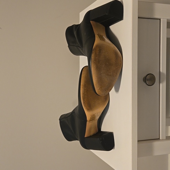 Boots - Picture 3 of 5